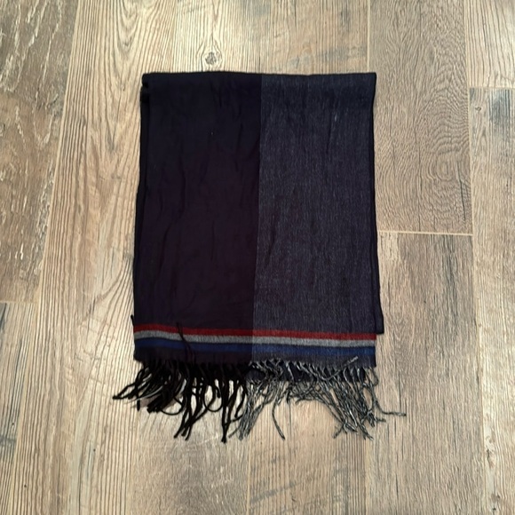 NWT The Men’s Store Bloomingdale’s Navy Scarf One Size - Picture 1 of 6